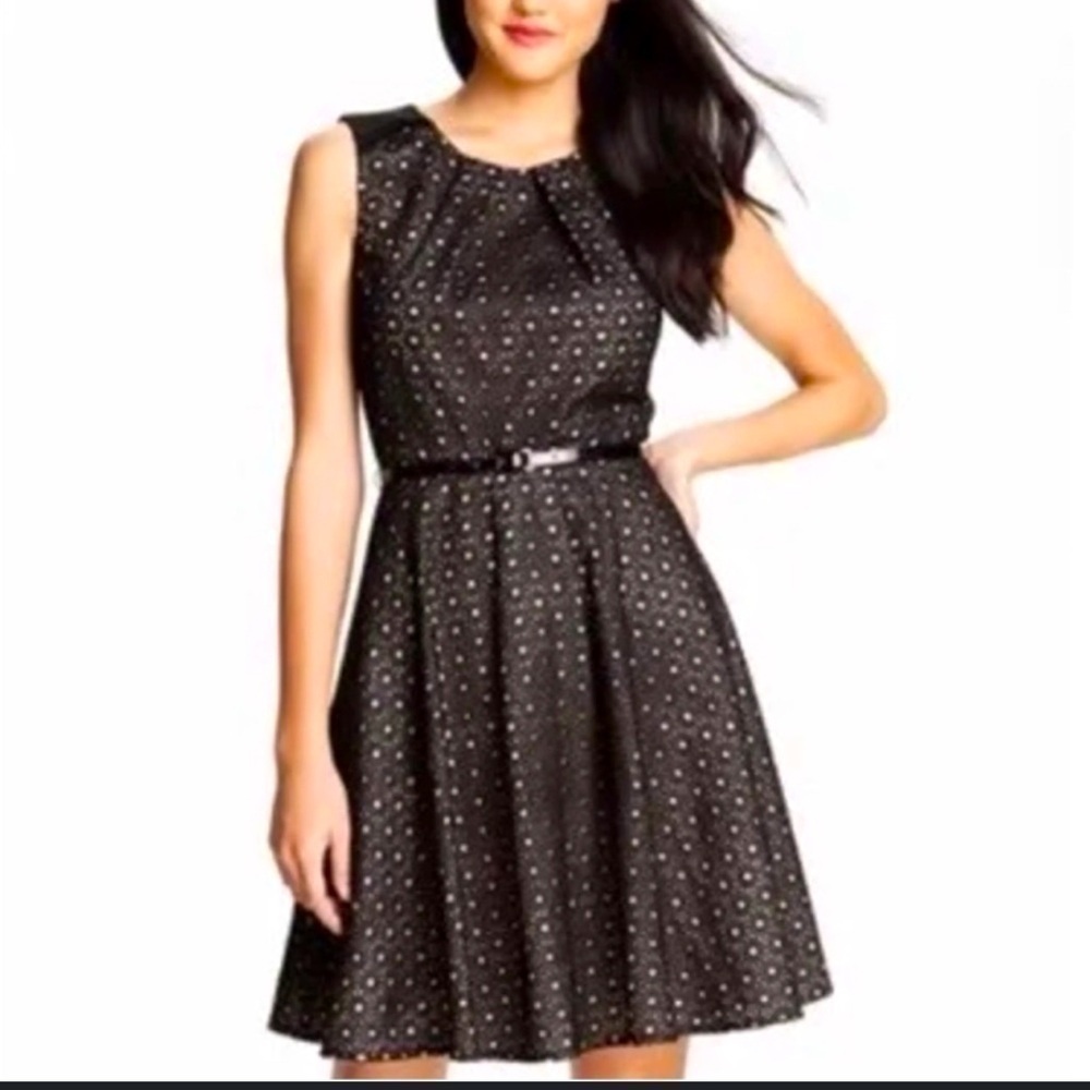 VINCE CAMUTO EYELET KNEE LENGTH A-LINE BLACK FULL ZIP DRESS